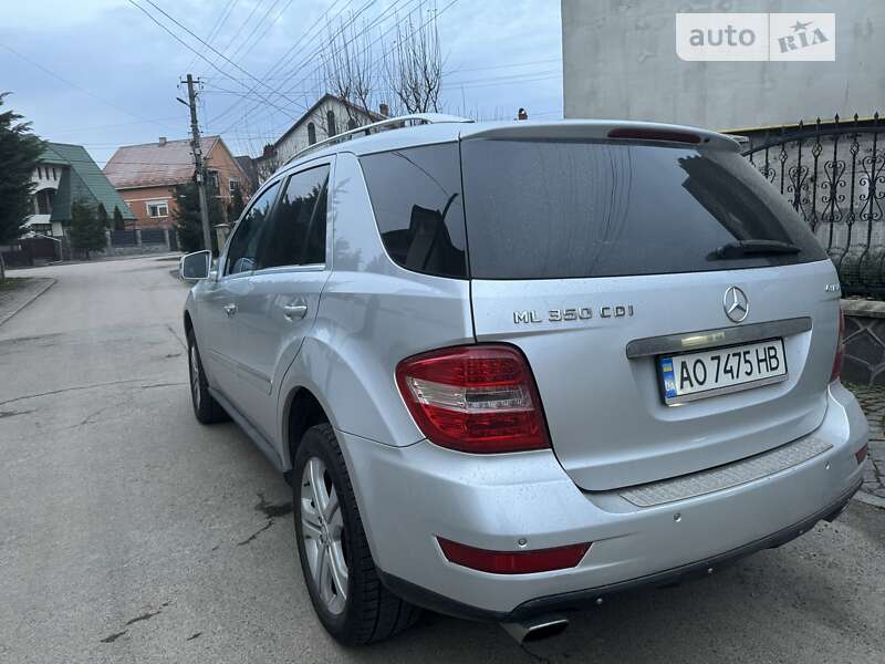 Внедорожник / Кроссовер Mercedes-Benz M-Class 2010 в Мукачево