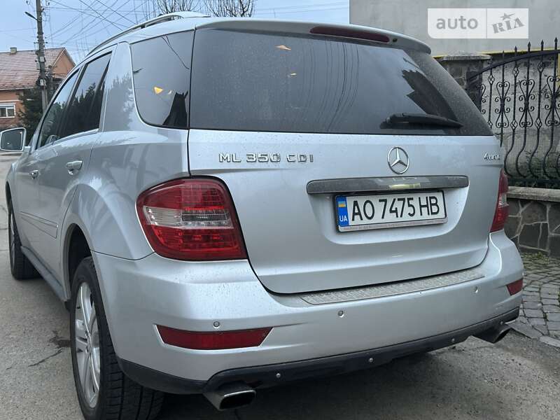 Внедорожник / Кроссовер Mercedes-Benz M-Class 2010 в Мукачево