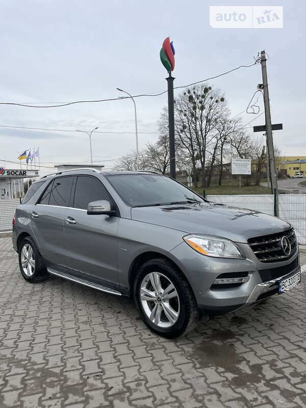 Внедорожник / Кроссовер Mercedes-Benz M-Class 2011 в Львове
