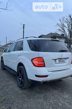 Внедорожник / Кроссовер Mercedes-Benz M-Class 2010 в Костополе