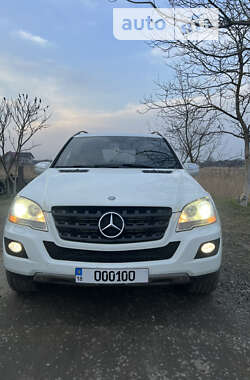 Позашляховик / Кросовер Mercedes-Benz M-Class 2010 в Костопілі