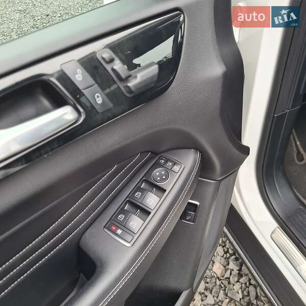 Внедорожник / Кроссовер Mercedes-Benz M-Class 2014 в Луцке