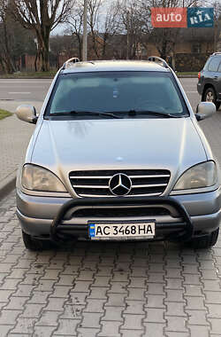 Внедорожник / Кроссовер Mercedes-Benz M-Class 1999 в 