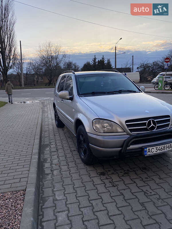 Позашляховик / Кросовер Mercedes-Benz M-Class 1999 в Луцьку фото 14 Позашляховик / Кросовер Mercedes-Benz M-Class 1999 в Луцьку