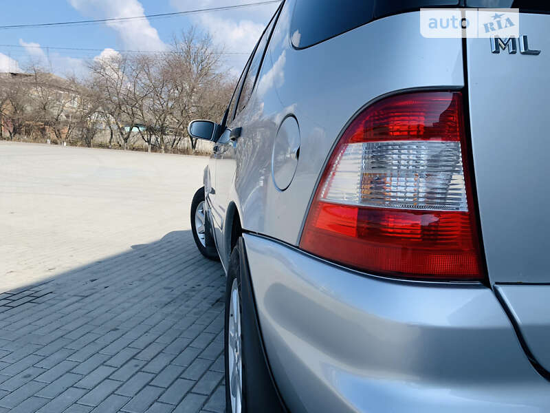 Внедорожник / Кроссовер Mercedes-Benz M-Class 2004 в Ильинцах