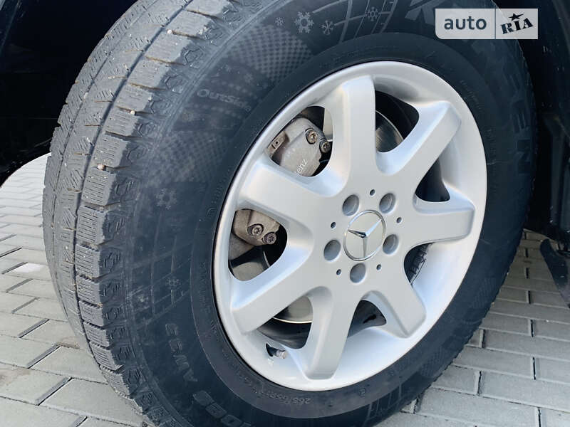 Внедорожник / Кроссовер Mercedes-Benz M-Class 2004 в Ильинцах