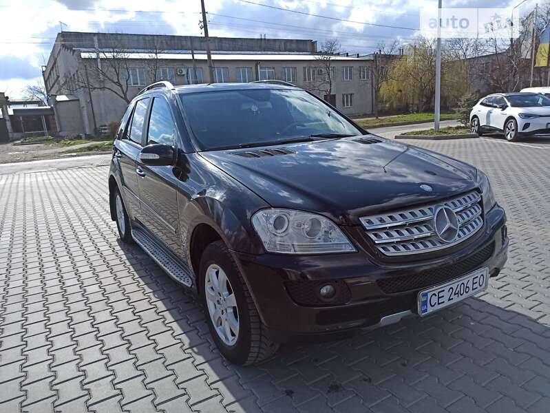 Позашляховик / Кросовер Mercedes-Benz M-Class 2006 в Чернівцях