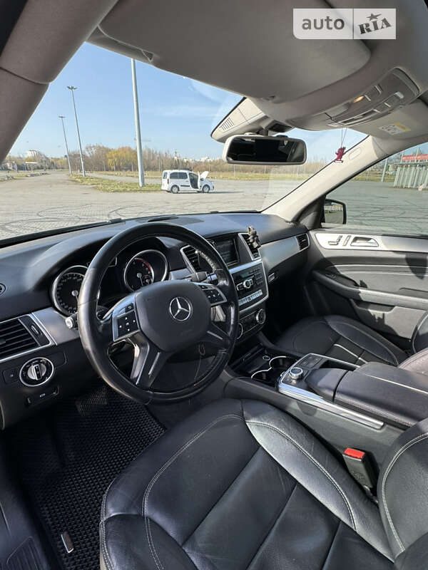 Внедорожник / Кроссовер Mercedes-Benz M-Class 2014 в Львове