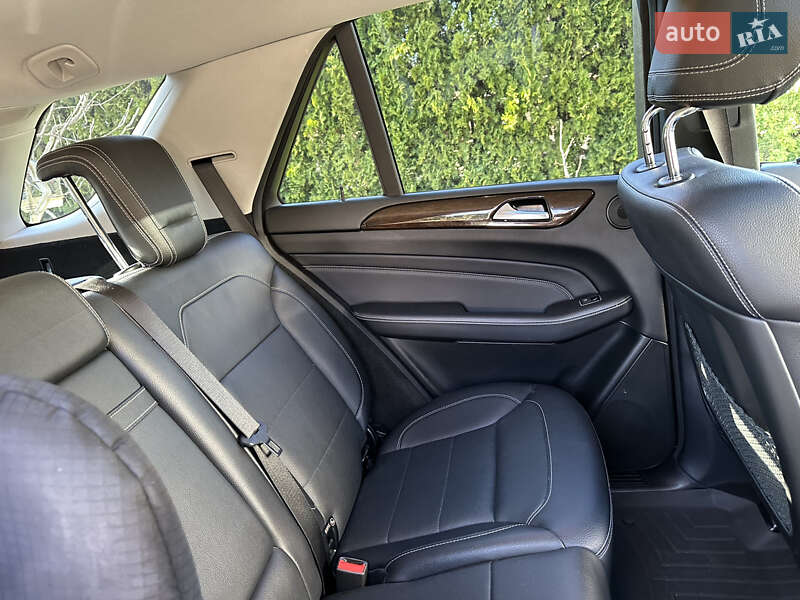 Внедорожник / Кроссовер Mercedes-Benz M-Class 2013 в Киеве