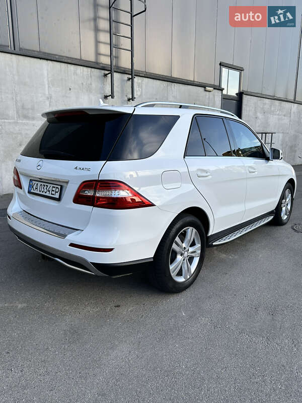 Позашляховик / Кросовер Mercedes-Benz M-Class 2014 в Києві