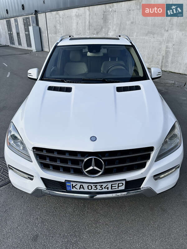 Позашляховик / Кросовер Mercedes-Benz M-Class 2014 в Києві