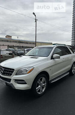 Внедорожник / Кроссовер Mercedes-Benz M-Class 2011 в Киеве