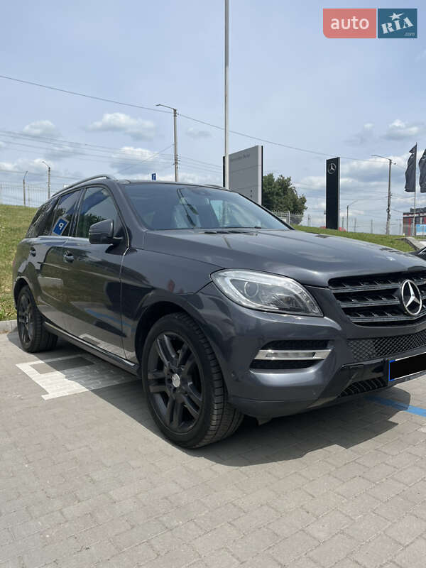 Внедорожник / Кроссовер Mercedes-Benz M-Class 2012 в Виннице