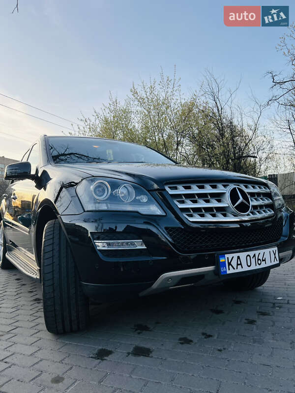 Внедорожник / Кроссовер Mercedes-Benz M-Class 2010 в Киеве фото 16 Внедорожник / Кроссовер Mercedes-Benz M-Class 2010 в Киеве