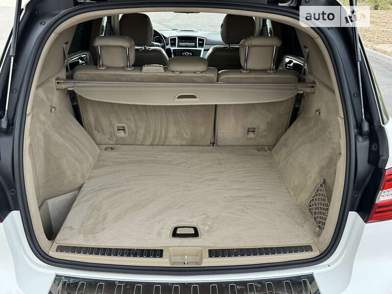 Внедорожник / Кроссовер Mercedes-Benz M-Class 2012 в Киеве
