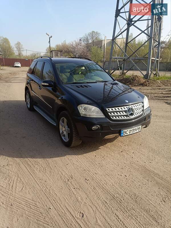 Внедорожник / Кроссовер Mercedes-Benz M-Class 2006 в Харькове