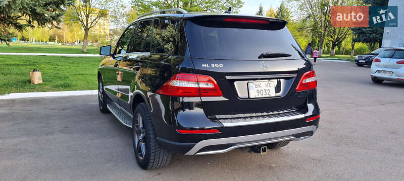 Внедорожник / Кроссовер Mercedes-Benz M-Class 2014 в Ровно