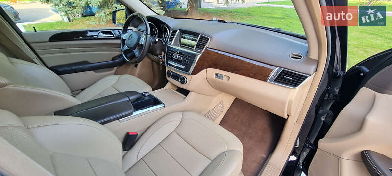 Внедорожник / Кроссовер Mercedes-Benz M-Class 2014 в Ровно