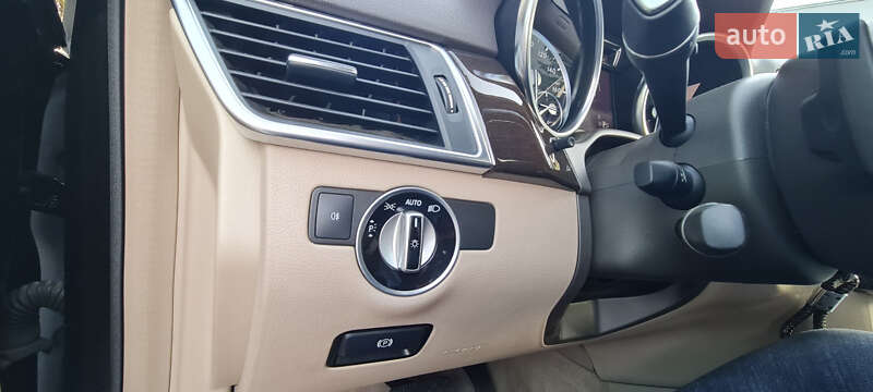 Внедорожник / Кроссовер Mercedes-Benz M-Class 2014 в Ровно