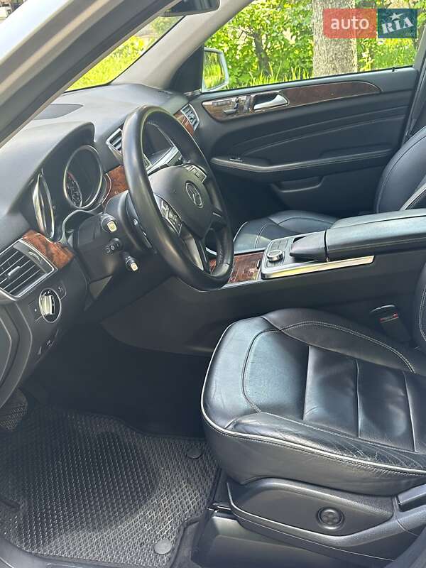 Позашляховик / Кросовер Mercedes-Benz M-Class 2013 в Чернівцях