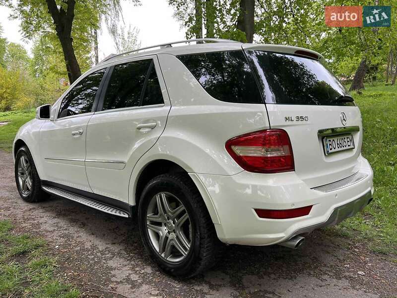 Внедорожник / Кроссовер Mercedes-Benz M-Class 2011 в Кременце