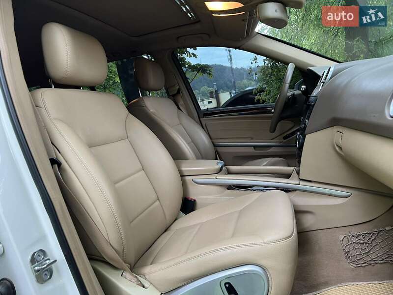 Внедорожник / Кроссовер Mercedes-Benz M-Class 2011 в Кременце