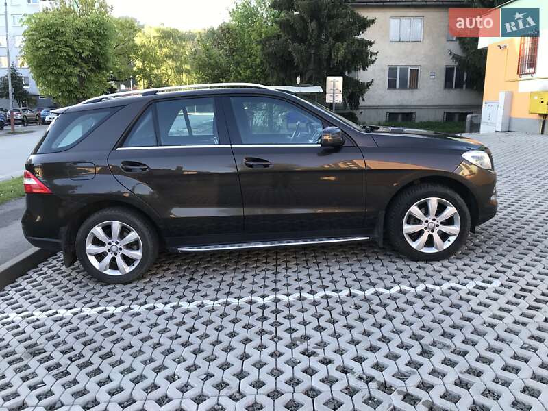 Позашляховик / Кросовер Mercedes-Benz M-Class 2013 в Ужгороді