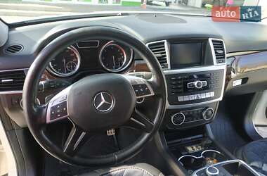 Внедорожник / Кроссовер Mercedes-Benz M-Class 2011 в 