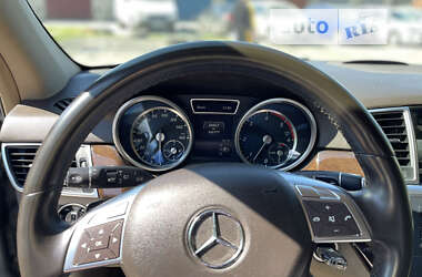Внедорожник / Кроссовер Mercedes-Benz M-Class 2013 в Луцке