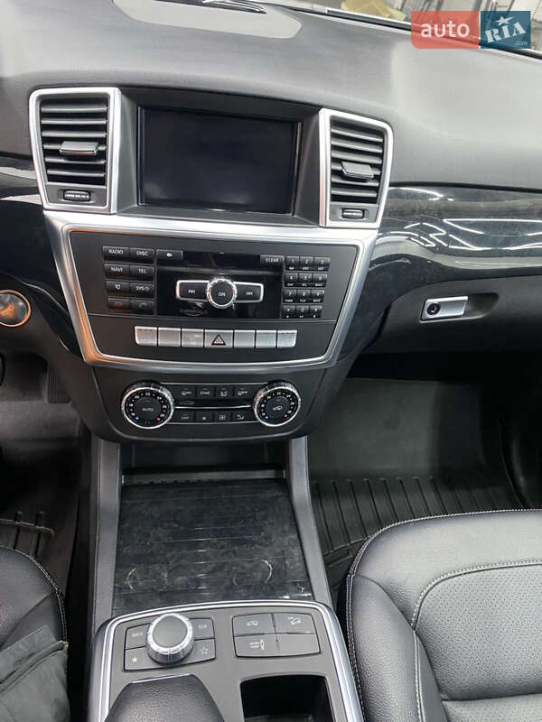 Внедорожник / Кроссовер Mercedes-Benz M-Class 2013 в Ивано-Франковске