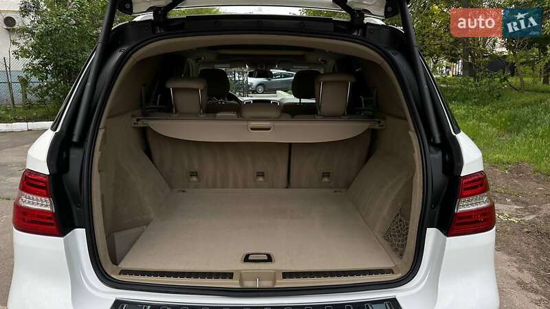 Позашляховик / Кросовер Mercedes-Benz M-Class 2013 в Одесі