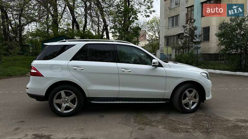 Позашляховик / Кросовер Mercedes-Benz M-Class 2013 в Одесі