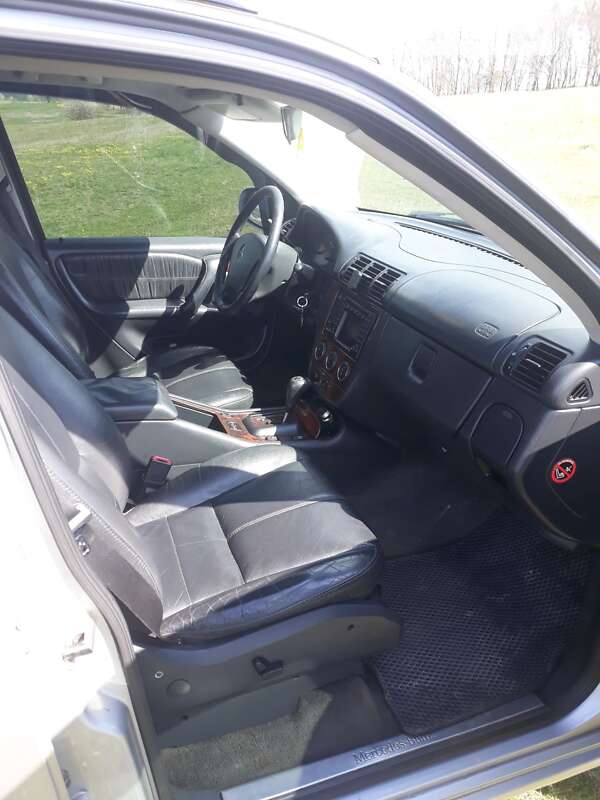 Внедорожник / Кроссовер Mercedes-Benz M-Class 2003 в Герце фото 21 Внедорожник / Кроссовер Mercedes-Benz M-Class 2003 в Герце