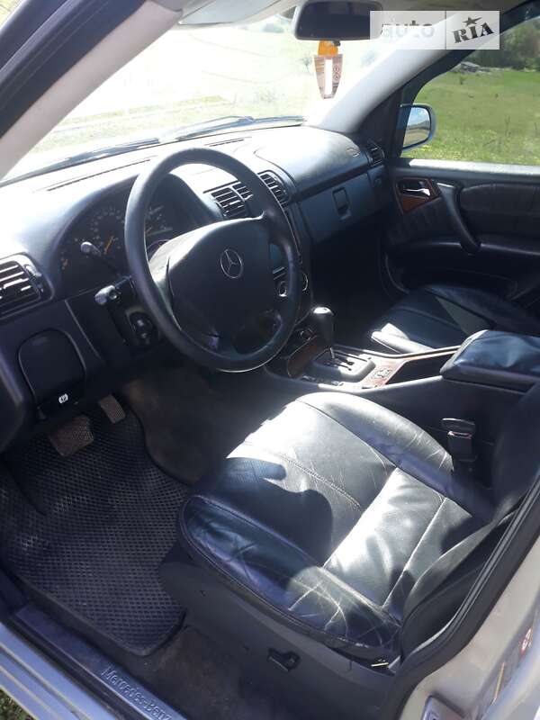 Внедорожник / Кроссовер Mercedes-Benz M-Class 2003 в Герце фото 25 Внедорожник / Кроссовер Mercedes-Benz M-Class 2003 в Герце