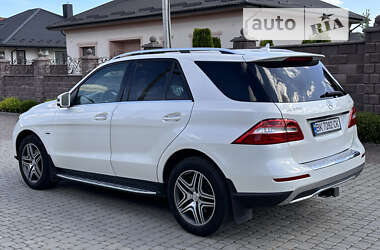 Внедорожник / Кроссовер Mercedes-Benz M-Class 2012 в Ровно