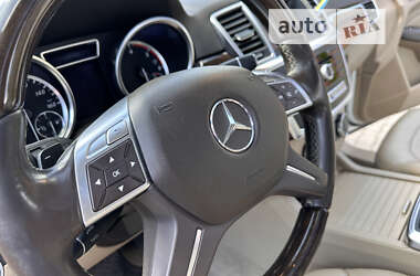 Внедорожник / Кроссовер Mercedes-Benz M-Class 2012 в Ровно