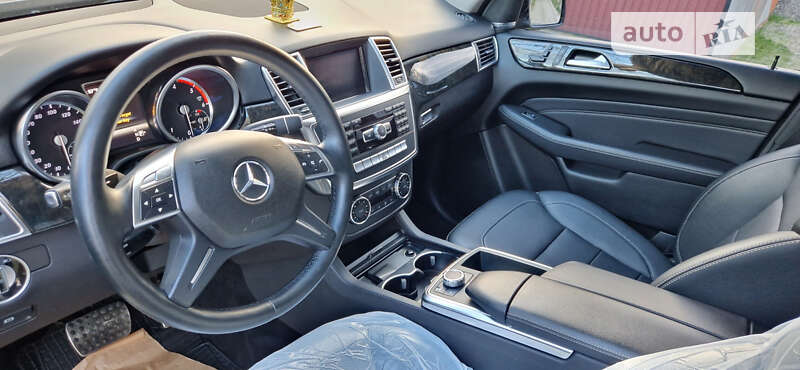 Mercedes-Benz M-Class 2012