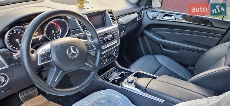 Mercedes-Benz M-Class 2012