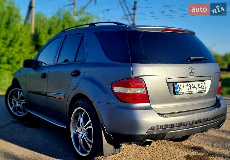 Внедорожник / Кроссовер Mercedes-Benz M-Class 2007 в Барышевке