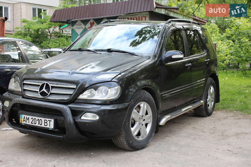 Позашляховик / Кросовер Mercedes-Benz M-Class 2004 в Києві