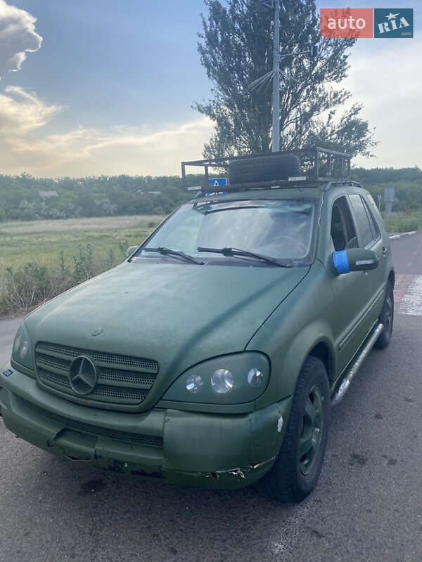 Позашляховик / Кросовер Mercedes-Benz M-Class 2002 в Покровську