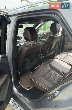 Внедорожник / Кроссовер Mercedes-Benz M-Class 2015 в 