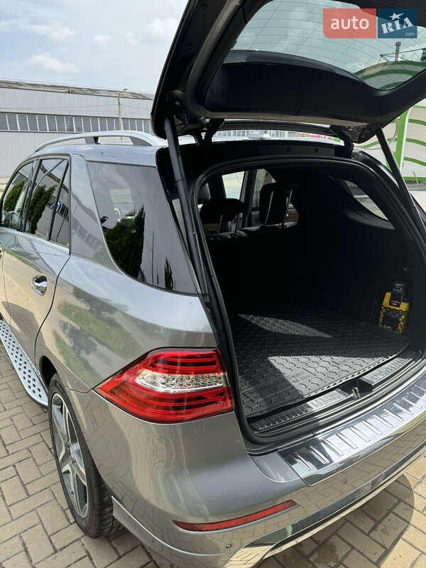 Внедорожник / Кроссовер Mercedes-Benz M-Class 2015 в Хмельницком