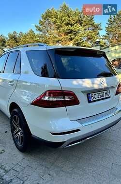 Внедорожник / Кроссовер Mercedes-Benz M-Class 2011 в 