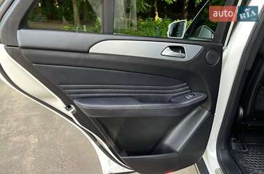 Внедорожник / Кроссовер Mercedes-Benz M-Class 2011 в 