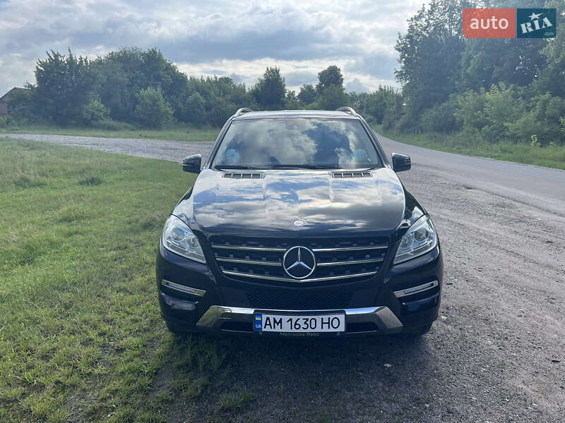 Внедорожник / Кроссовер Mercedes-Benz M-Class 2013 в Бердичеве