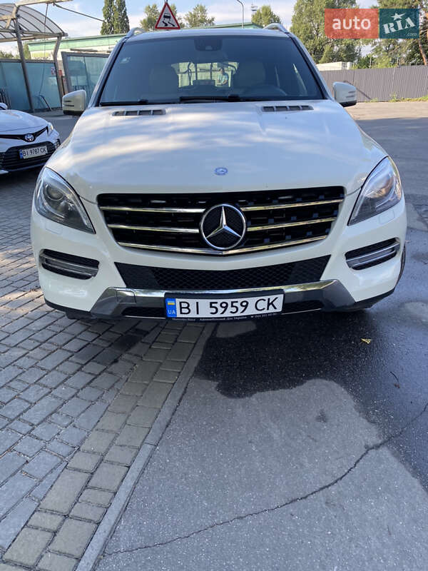 Внедорожник / Кроссовер Mercedes-Benz M-Class 2013 в Горишних Плавнях