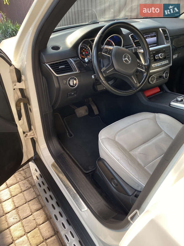 Внедорожник / Кроссовер Mercedes-Benz M-Class 2013 в Горишних Плавнях