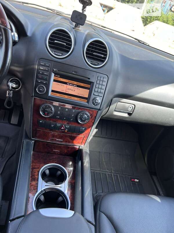 Позашляховик / Кросовер Mercedes-Benz M-Class 2011 в Одесі