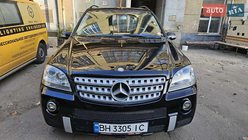 Внедорожник / Кроссовер Mercedes-Benz M-Class 2005 в Одессе
